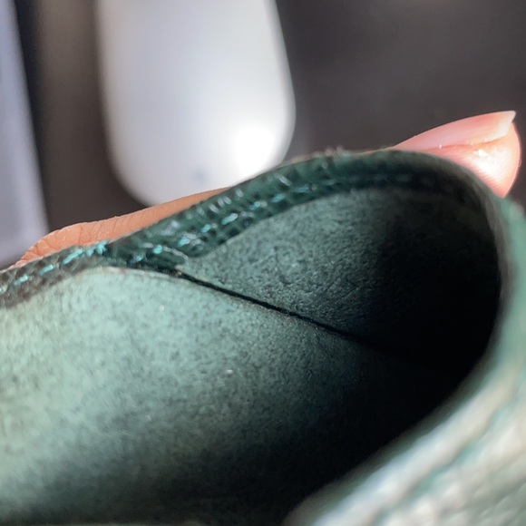 Louis Vuitton Dark Green Epi Leather Glasses Case - Picture 7 of 8